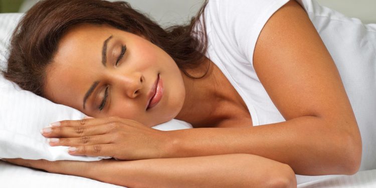 कति वर्षको मानिसले कति घन्टा सुत्नु पर्छ ?