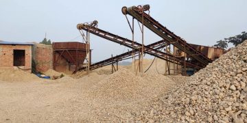 महोत्तरीमा क्रसर उद्योग बन्द गरिने