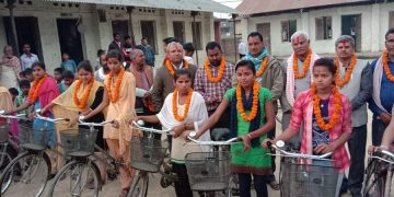सोनमा गाउँपालिकाको सहयोगमा साइकल वितरण