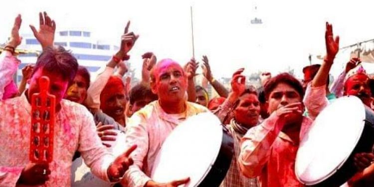 मधेसमा लोप हुन लाग्यो होली पर्वमा डम्फुको तालमा गाइने जोगिरा!