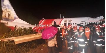 विमान दुर्घटना १७ जनाको मृत्यू