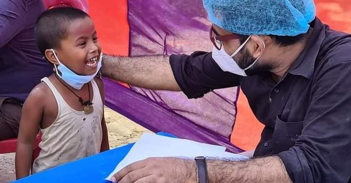 स्कुल अफ डेमोक्रेसी नामक संस्थाले गरे जनकपुरमा निःशुल्क स्वास्थ्य शिविर सञ्चालन