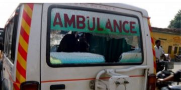 बिरामी बोकेको एम्बुलेन्स दुर्घटना हुँदा एक जनाको मृत्यु, तीन घाइते