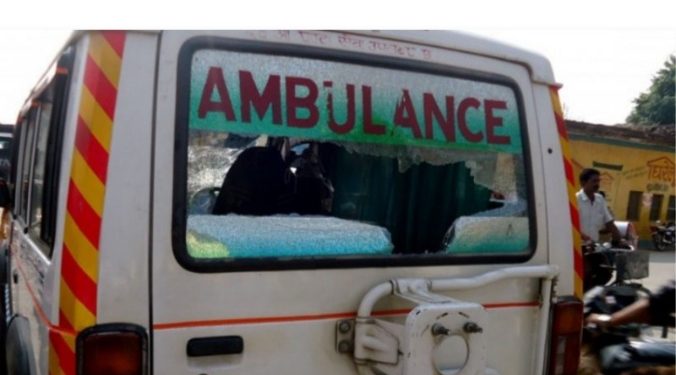 बिरामी बोकेको एम्बुलेन्स दुर्घटना हुँदा एक जनाको मृत्यु, तीन घाइते