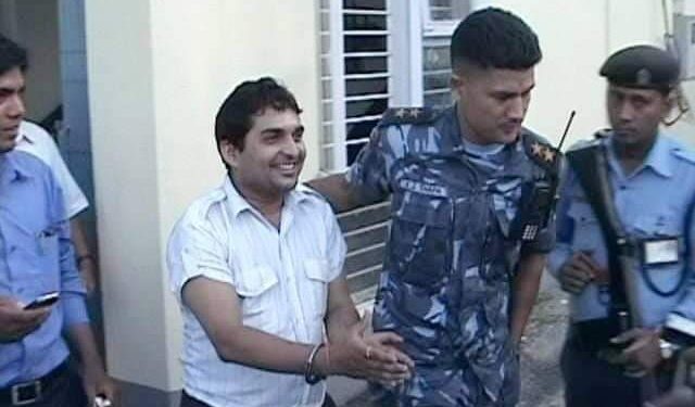 राजेश अहिराज किन पक्राउ परेका थिए ? कहिले पक्राउ परेका थिए ? ५ सय जरिवानामा छुटेका उनले पछि सफाई पाएका थिए।