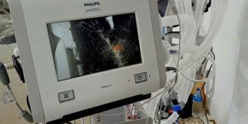 प्रादेशिक अस्पतालमा ताेडफाेड गर्ने दूइजना पक्राउ