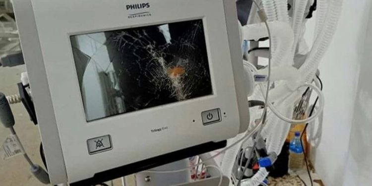 प्रादेशिक अस्पतालमा ताेडफाेड गर्ने दूइजना पक्राउ