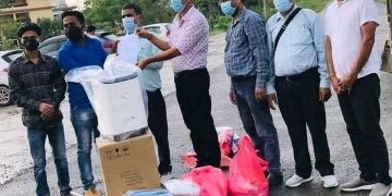 सुनवल कोभिड अस्पतालकालाई राधा पौडेल फाउन्डेसनद्धारा स्वास्थ्य सामाग्री हस्तान्तरण