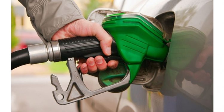 फेरि बढ्यो इन्धनको भाउ, पेट्रोलको मूल्य १२५ रुपैयाँ