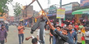 विपक्षी विद्यार्थी संगठनद्वारा जनकपुरधाममा प्रधानमन्त्रीको पुत्ला जलाइयो