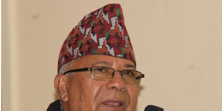 अदालतले आफ्नो गरिमा बढायो : माधव नेपाल