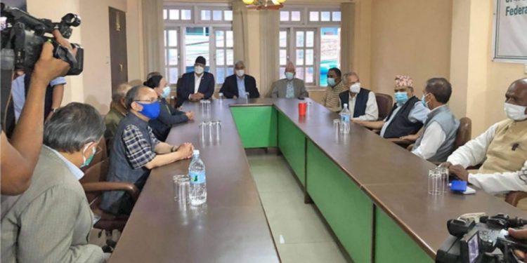 विपक्षी गठबन्धनको बैठक कोटेश्वरमा सुरु, माधव नेपाल पनि सहभागी
