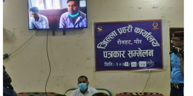 पत्रकारको मोटरसाइकलमा लागूऔषध राख्ने दुई जना पक्राउ, प्रहरी निलम्बित