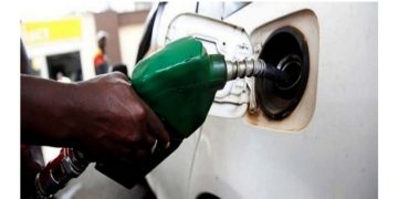 फेरि बढ्यो पेट्रोल र एलपी ग्यासको मूल्य