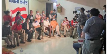 कांग्रेसका जिल्ला सभापतिहरुले अनशन तोडे