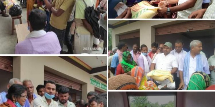लाेसपा नेता एवम महाेतरी क्षेत्र नम्बर २का सांसद भण्डारीले वितरण गरे बाढीपिडीतहरुलाइ राहत