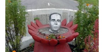 महाकवि लक्ष्मीप्रसाद देवकोटाको सालिक तोडफोड