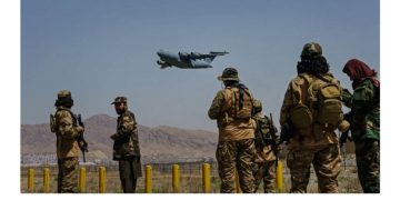 अफगानिस्तानबाट अमेरिका पूर्णरुपमा फिर्ता, तालिबानले मेसिनगन पड्काएर मनायो खुसियाली