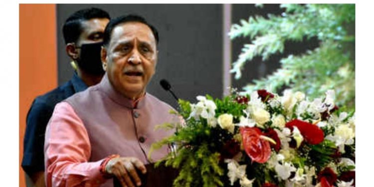 मुख्यमन्त्रीले दिए राजीनामा