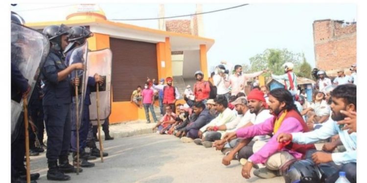 जनकपुर खानेपानीका हाकिमलाई अर्धनग्न घुमाउने १० जना पक्राउ