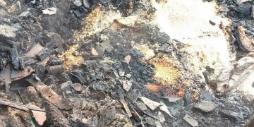 साेनमा गाउँपालिकामा आगलागी हुदा करिब २५ लाख रुपैयाँ बराबरको धान माल जलेर नष्ट