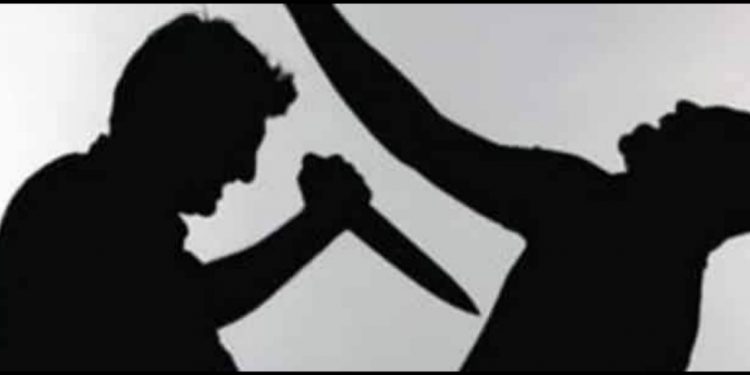 रामगाेपालपुर नगरपालिकाकाे रायमाथि छुरा प्रहार