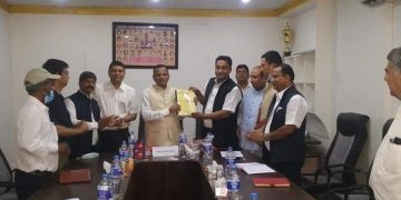 मधेश सरकारको नयाँ दरबन्दी संरचना तयार समितिद्वारा मुख्यमन्त्री राउत समक्ष प्रतिबेदन पेश