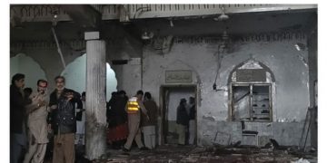 एक मस्जिदमा बम विस्फोटहुँदा कम्तीमा ३० जनाको मृत्यु