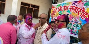 जसपा र एमाले पार्टी प्रत्याग गरी दर्जनौं काङ्ग्रेसमा प्रवेश