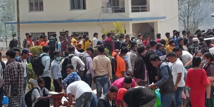 महोत्तरीमा म्यादी प्रहरी छनौटका लागी प्रारम्भिक स्वास्थ्य परीक्षणको मिति तय