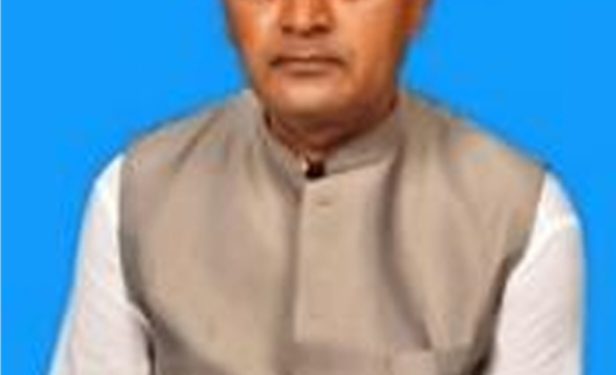 मलंगवा नगरपालिकाका नेपाली कांग्रेसबाट चुनाब जितेका मेयर निरसल साह जनता समाजवादी पार्टी  मा गरे प्रवेश