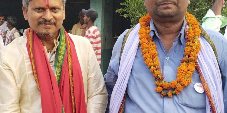 साेनमा गाउँपालिकामा जसपाका राज कुमार यादव र उपाध्यक्षमा ओवादीका दामाेदर प्रसाद साहले गरे उम्मेदवारी दर्ता