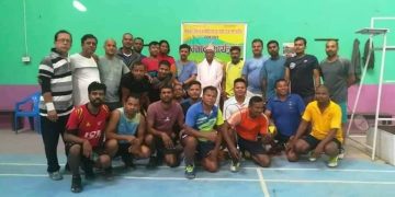 लहान ब्याडमिन्टन क्लबका खेलाडीहरु द्वारा मेयर चौधरीलाई सम्मान