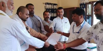 देवताल गा पा अध्यक्ष यादव  र  प्रमुख प्रशासकीय अधिकृतकाे  एकलौटी निर्णय बिरुद्ध वडा अध्यक्ष द्बारा ज्ञापनपत्र बुझाइयो