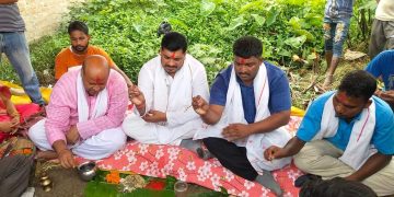 पूर्व मन्त्री यादव र कुश्वाहाद्वारा ४०लाख लागतमा रामगाेपालपुर नगरपालिकामा भवनकाे  शिलान्यास र कुश्वाहाद्वारा २०लाखमा निर्माण भएकाे धर्मशालाकाे उदघाटन सम्पन्न