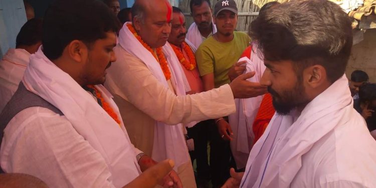 सम्मान कार्यक्रमसंगै विभिन्न पार्टी परित्याग गरि सयकडाै नेता गरे जसपा प्रवेश