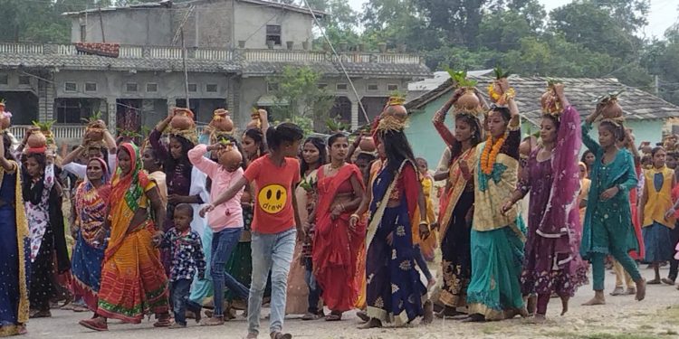 रामगाेपालपुर नगरपालिकामा विशाल कलश यात्रा