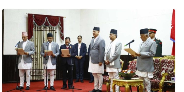 तीन मन्त्रीले लिए शपथ