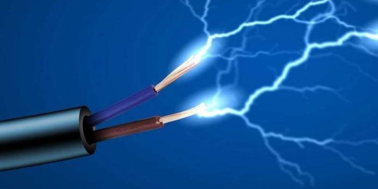 खेत जोतिरहेका ट्याक्टर चालकको करेन्ट लागेर मृत्यु