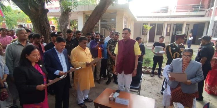 मुख्यमन्त्री यादवद्वारा मन्त्री परिषद विस्तार, तीन मन्त्री र एक राज्यमन्त्रीले लिए सपथ