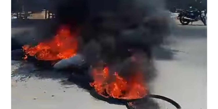 औरहीमा झडप, ७ सेल अश्रुग्यास प्रहार