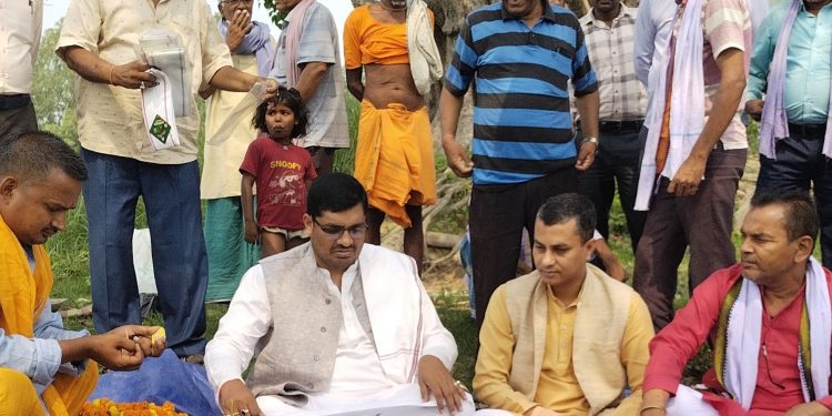 सांसद सराेज सिंह कुशवाहाद्वारा भैरव स्थानको शिलान्याससंगै बिपक्षीलाई यश क्षेत्रमा सकस