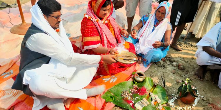 पूर्व मन्त्री कुशवाहाद्वारा स्वास्थ्य चाैकीकाे शिलान्यास
