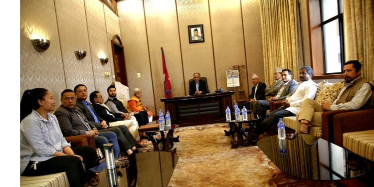 विपक्षी दलहरूको बैठकमा महन्थ ठाकुर पनि सहभागी