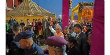 प्रधानमन्त्री ओली पशुपतिनाथमा, आरतीमा सहभागी