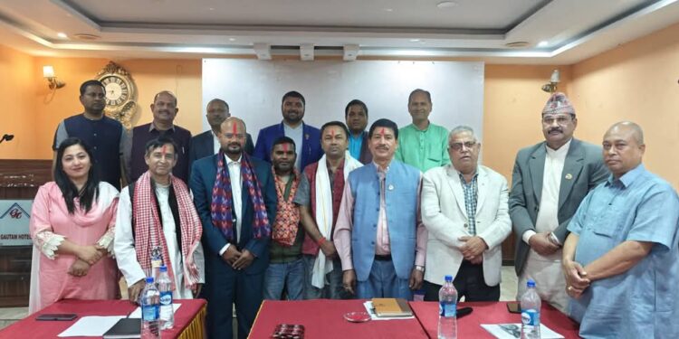 मन्त्री यादवकाे पहलमा जनमत पार्टीका प्रभावशाली नेताले गरे एमाले प्रवेश