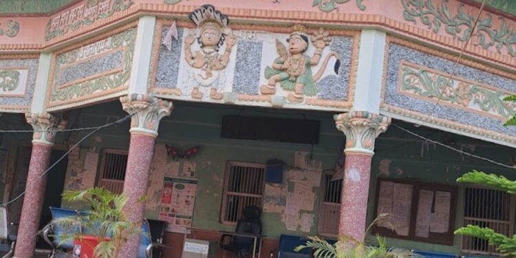 एकडारामा भीषण आगलगी : दुई चौपाया जलेर मृत, लाखौँको क्षति