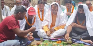 प्रदेश सांसद यादवद्वारा भूईयाबाबा मन्दिरको शिलान्यास