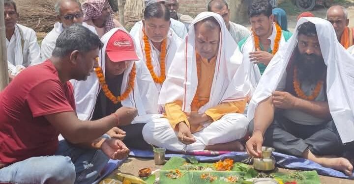 प्रदेश सांसद यादवद्वारा भूईयाबाबा मन्दिरको शिलान्यास