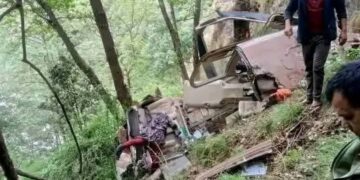 हेलिकप्टर दुर्घटना, पाँचको मृत्यु